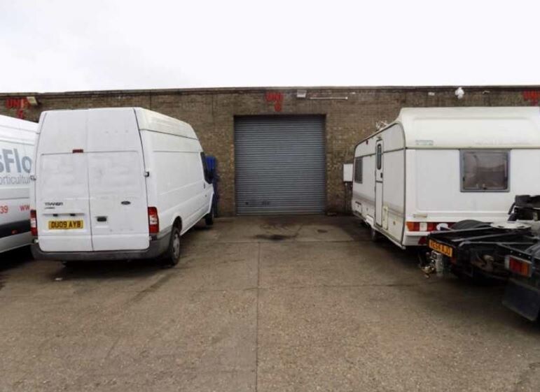 Broadfield Ln, Boston for sale Primary Photo- Image 1 of 1