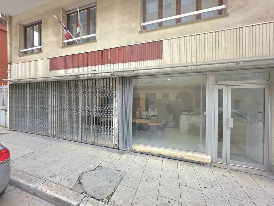 Location Commerce 63 m² - Photo 1