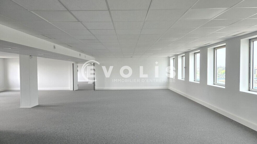 Office in Ivry-sur-Seine to rent - Building Photo - Image 3 of 15