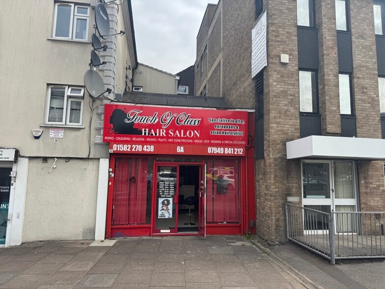 6B Dunstable Rd, Luton for sale - Building Photo - Image 2 of 4