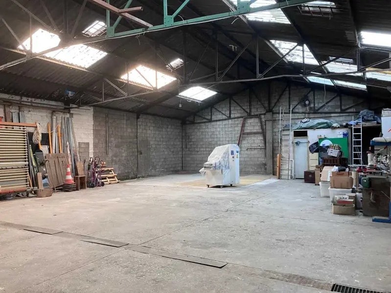 Industrial in Colombes to rent Building Photo- Image 1 of 23