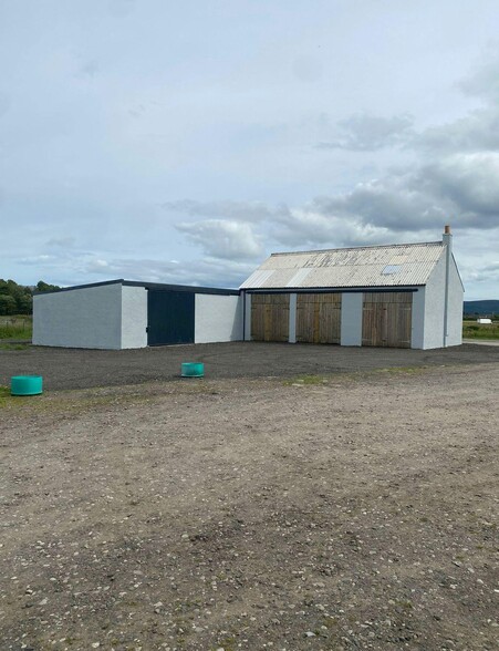 Ladeside, Kinross to rent - Building Photo - Image 1 of 5