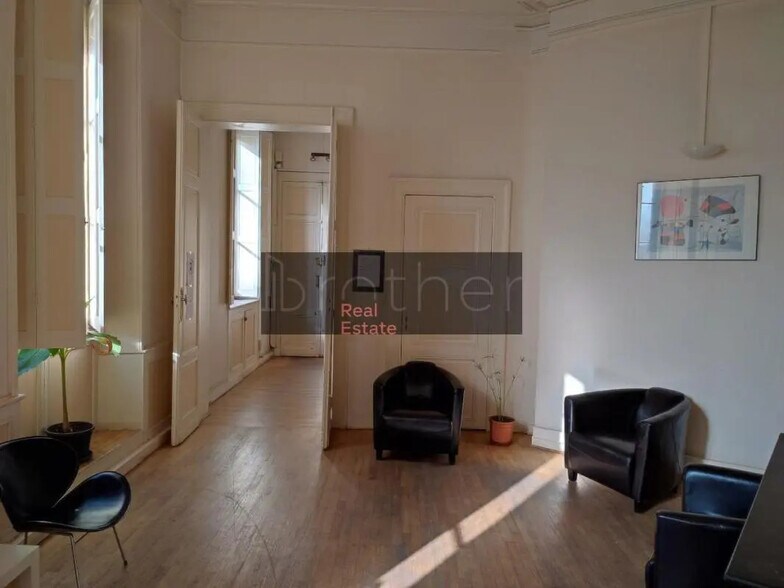 Office in Bordeaux to rent - Interior Photo - Image 1 of 9