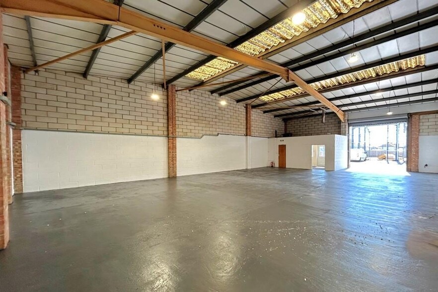 Springwood Ct, Braintree for sale - Building Photo - Image 3 of 9