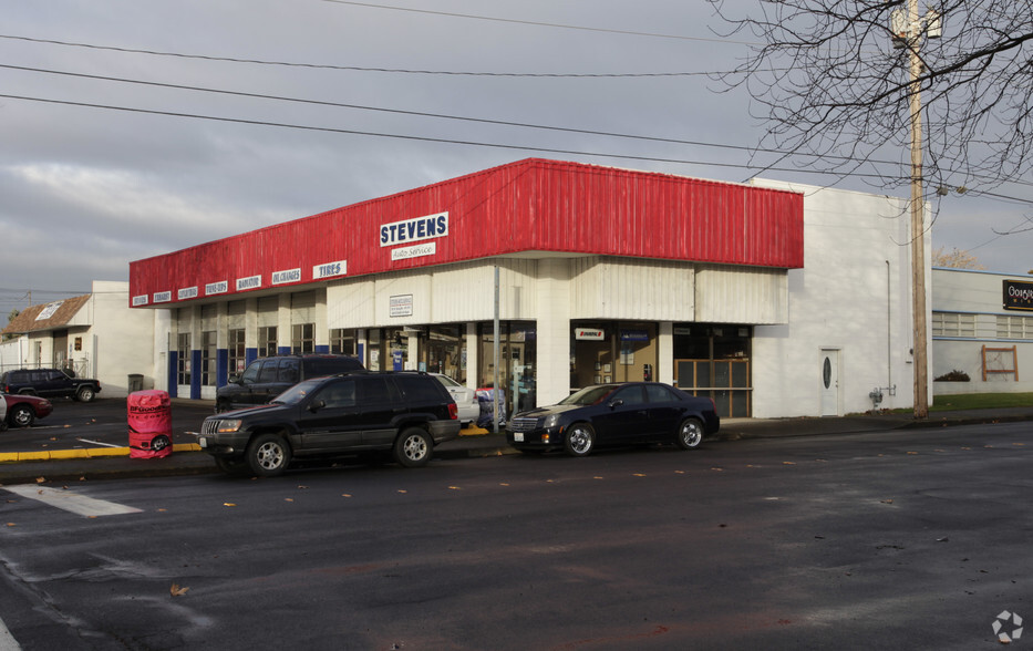 200 W Mcloughlin Blvd, Vancouver, WA for sale - Building Photo - Image 2 of 4