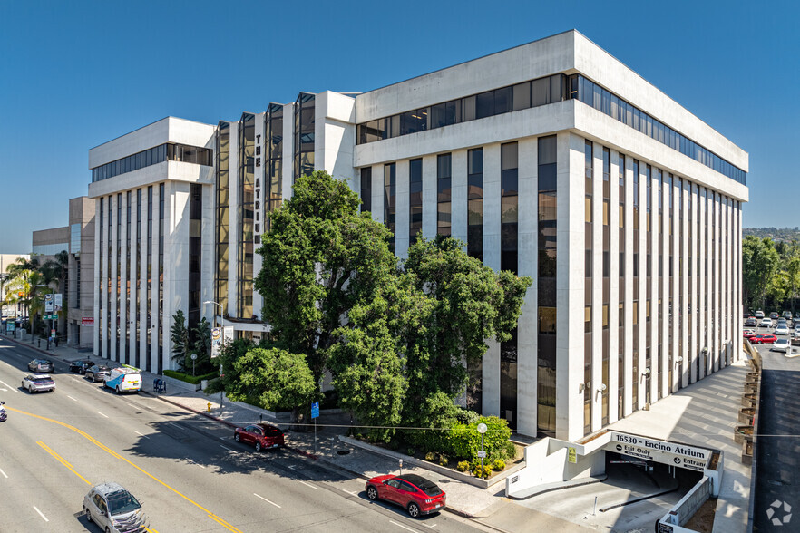 16530 Ventura Blvd, Encino, CA for rent - Building Photo - Image 2 of 6