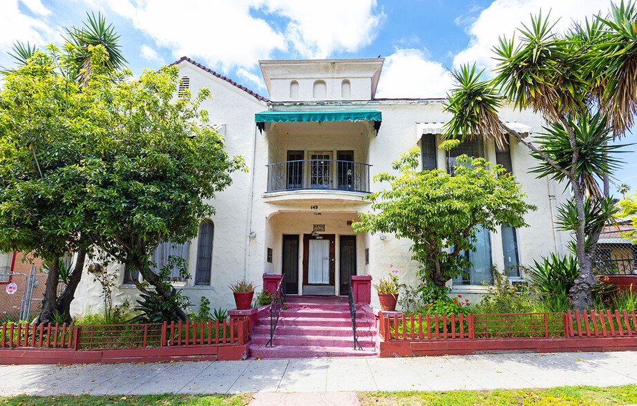 143 N Reno St, Los Angeles, CA for sale - Building Photo - Image 1 of 4