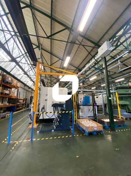 Light Industrial in Bagnolet to rent - Building Photo - Image 2 of 24