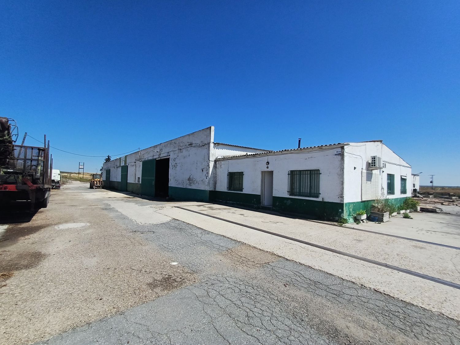 Industrial in Escarabajosa de Cabezas, Segovia for sale Primary Photo- Image 1 of 8