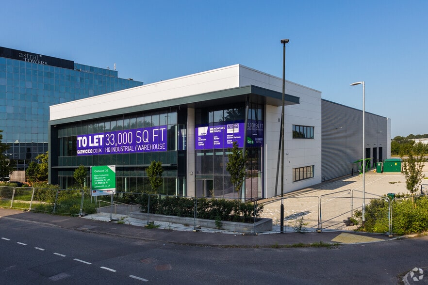 London Rd, Crawley for sale - Building Photo - Image 1 of 1