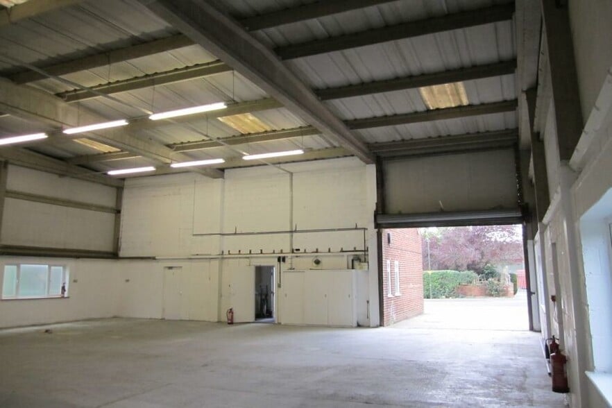 Daux Rd, Billingshurst for sale - Interior Photo - Image 3 of 3