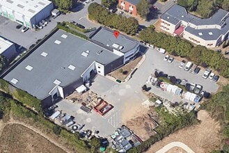 2 Avenue Des 3 Peuples, Montigny-le-Bretonneux, YVE - Aerial map view