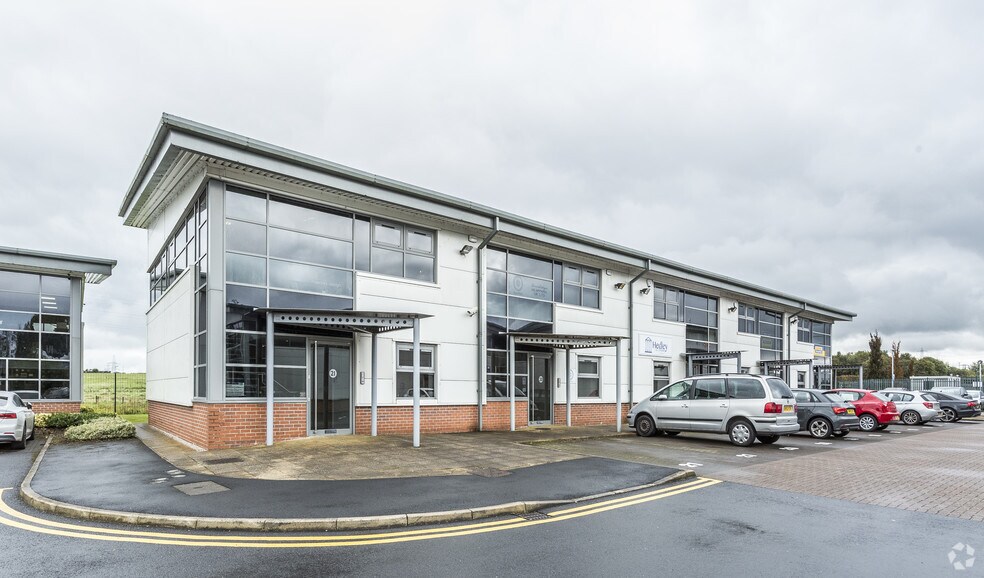 Trident Way, Blackburn to rent - Building Photo - Image 3 of 4