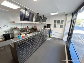 10-16 St James Row, Burnley to rent Interior Photo- Image 2 of 10