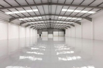 Swallowfield Way, Hayes to rent Interior Photo- Image 1 of 1