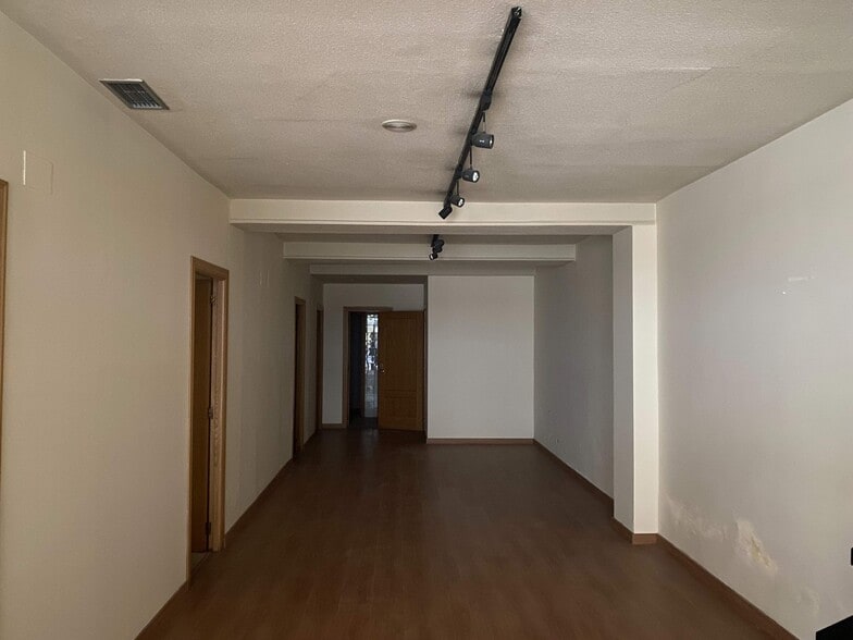 Calle Héroes Leoneses, 1, León, León to rent - Interior Photo - Image 3 of 17