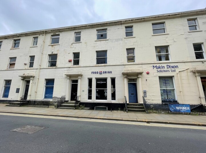 28 Queen St, Huddersfield for sale Primary Photo- Image 1 of 1