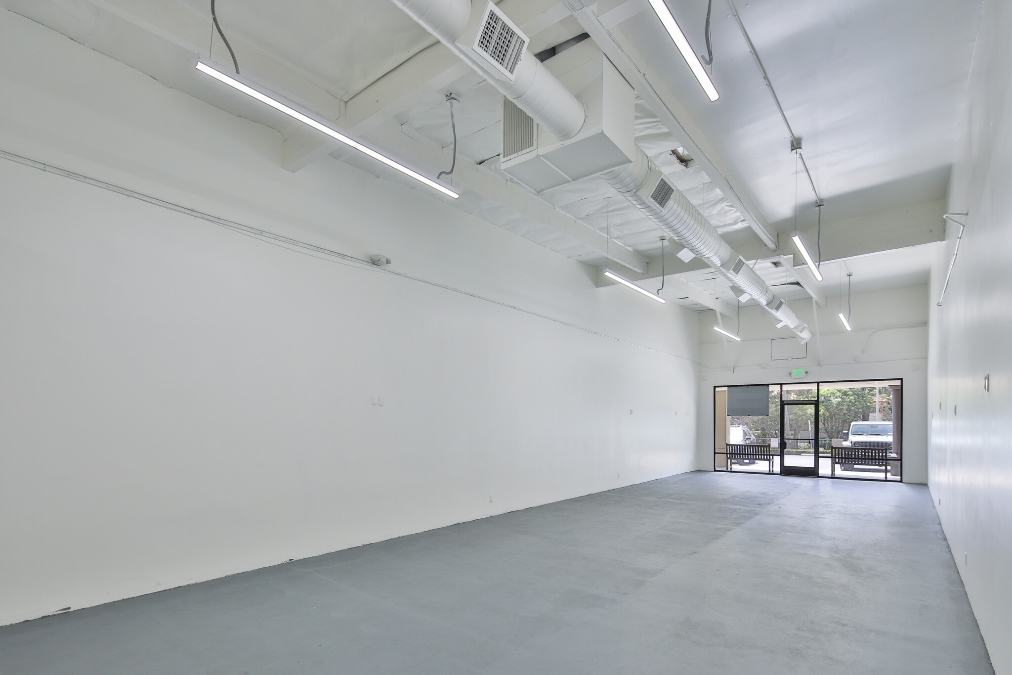 514-548 Palisades Dr, Pacific Palisades, CA to rent Interior Photo- Image 1 of 2