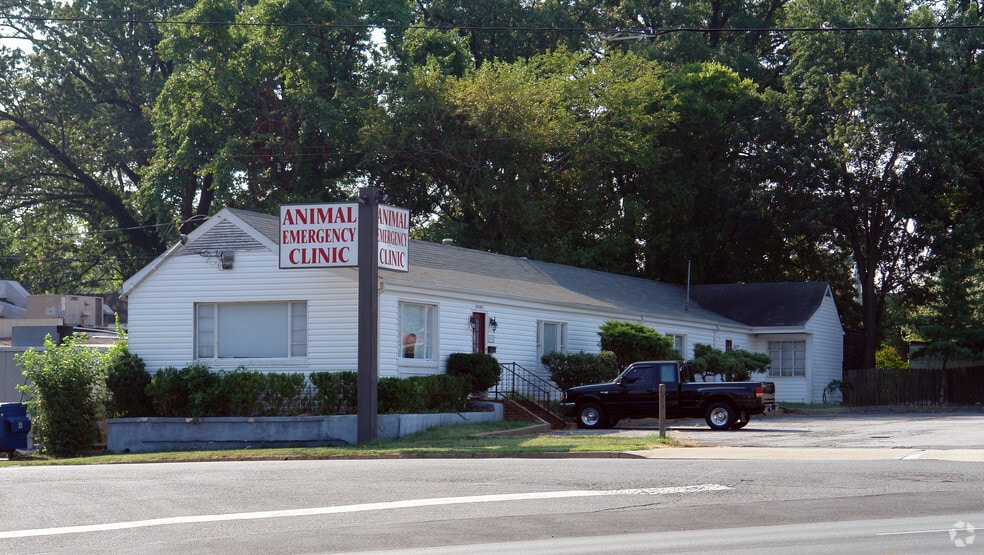 1210 Snowden St, Fredericksburg, VA for rent - Primary Photo - Image 1 of 4