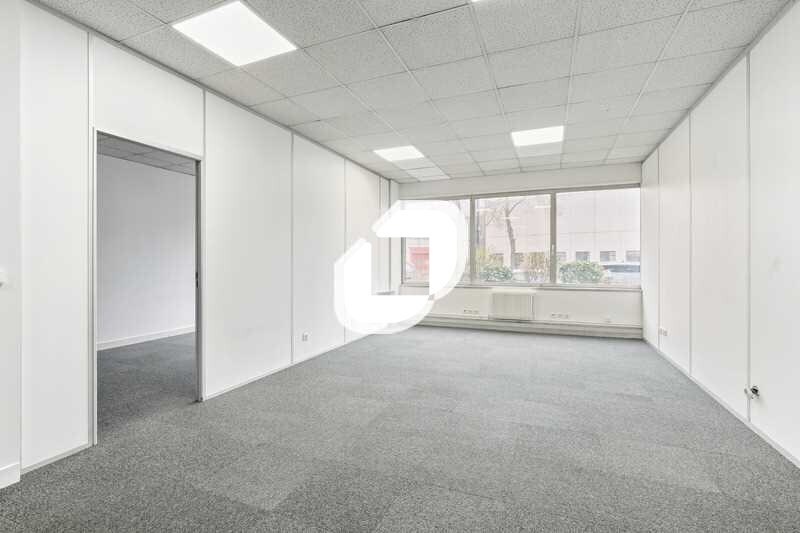 Rue Des Vanesses, Villepinte to rent - Interior Photo - Image 1 of 13