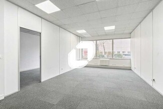 More details for Rue Des Vanesses, Villepinte - Office, Light Industrial to Rent