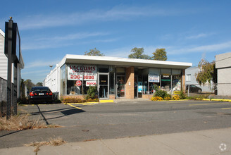 611 New Park Ave, West Hartford, CT for sale Primary Photo- Image 1 of 1