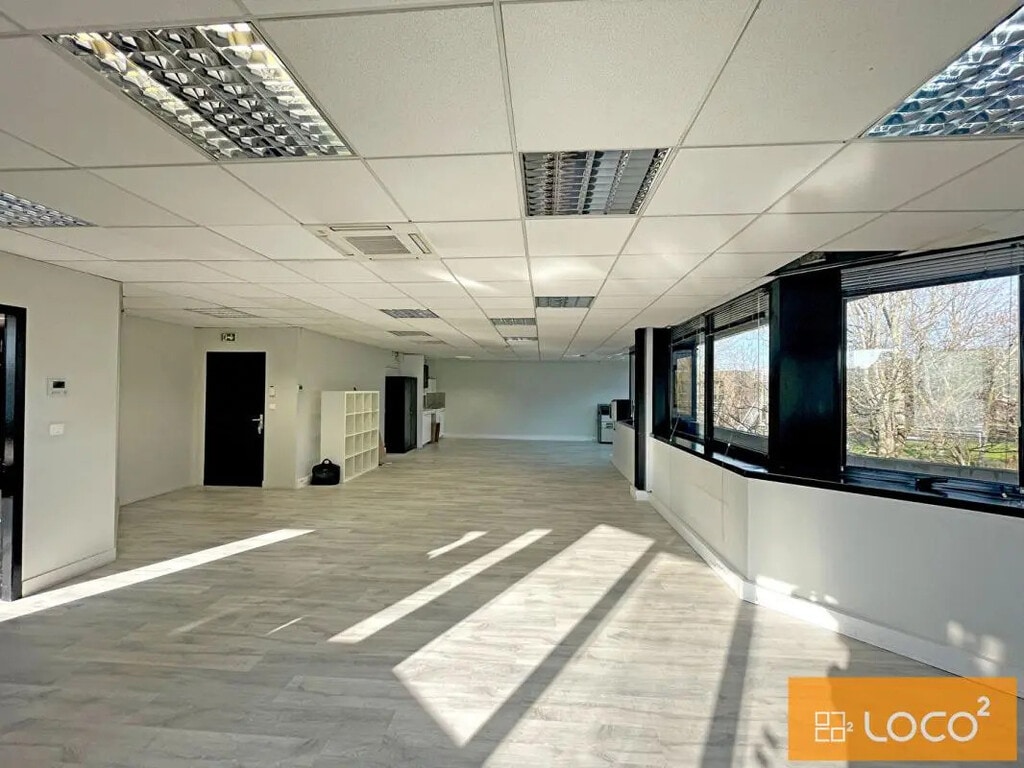 Vente Bureaux 110 m² - Photo 1