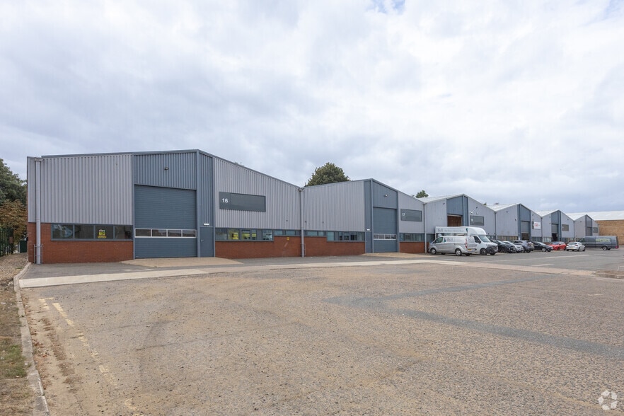 Barn Way, Northampton to rent - Primary Photo - Image 3 of 4