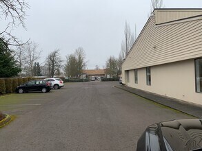 5892 Main St, Springfield, OR to rent Building Photo- Image 2 of 6