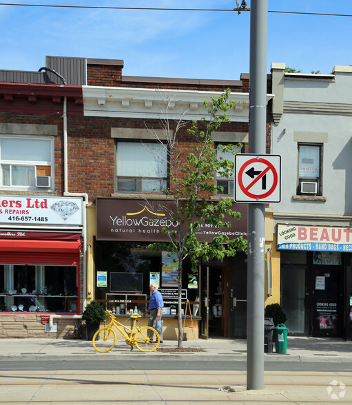 804 St Clair Ave W, Toronto, ON for rent - Building Photo - Image 2 of 7