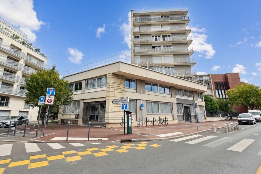 19-21 Boulevard Gambetta, Issy-les-Moulineaux to rent - Building Photo - Image 1 of 9