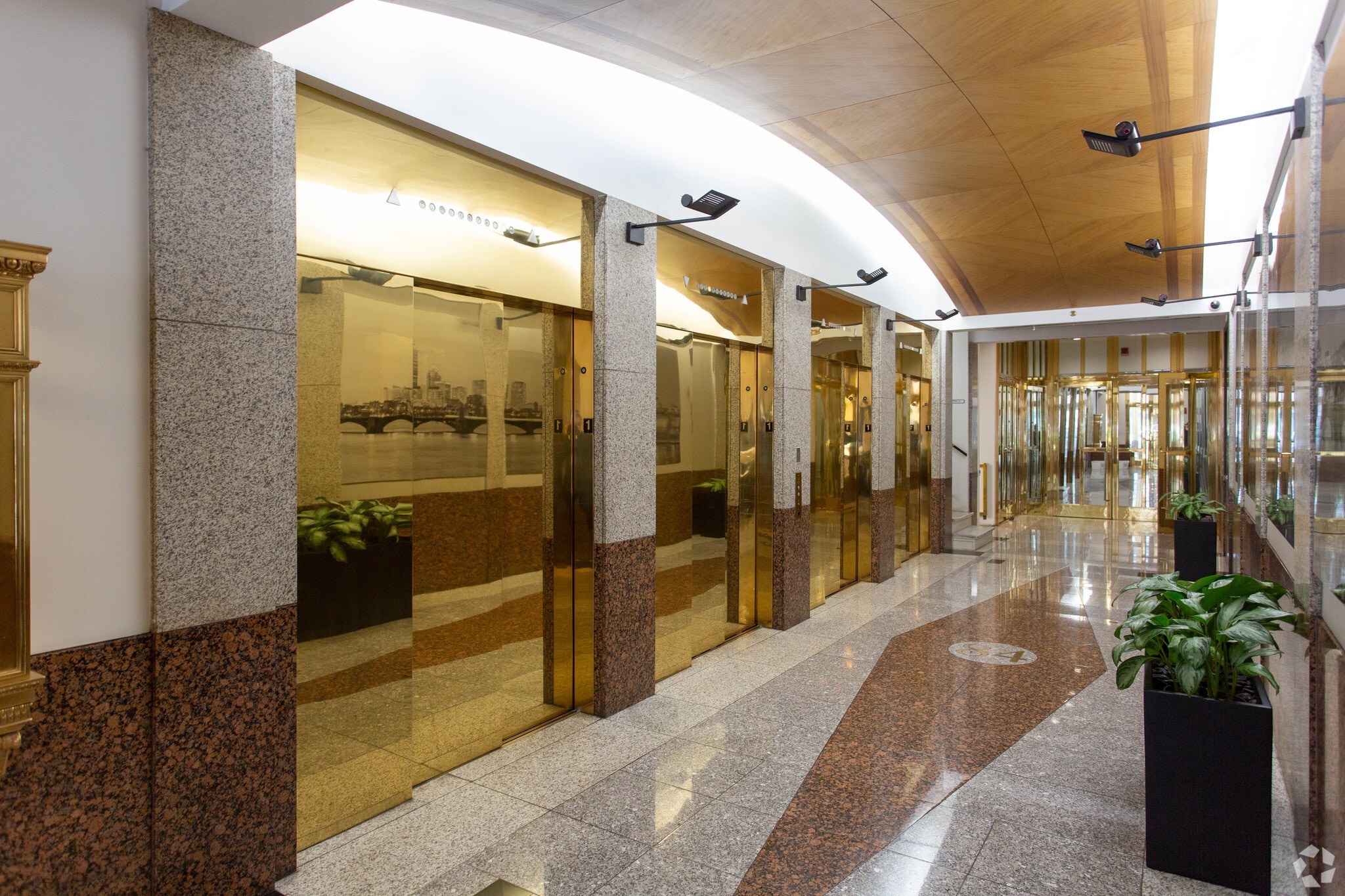 84 State St, Boston, MA to rent Lobby- Image 1 of 6