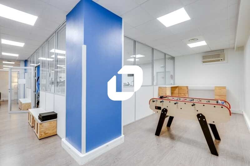 6-8 Rue Jean Jaurès, Puteaux to rent - Interior Photo - Image 3 of 16