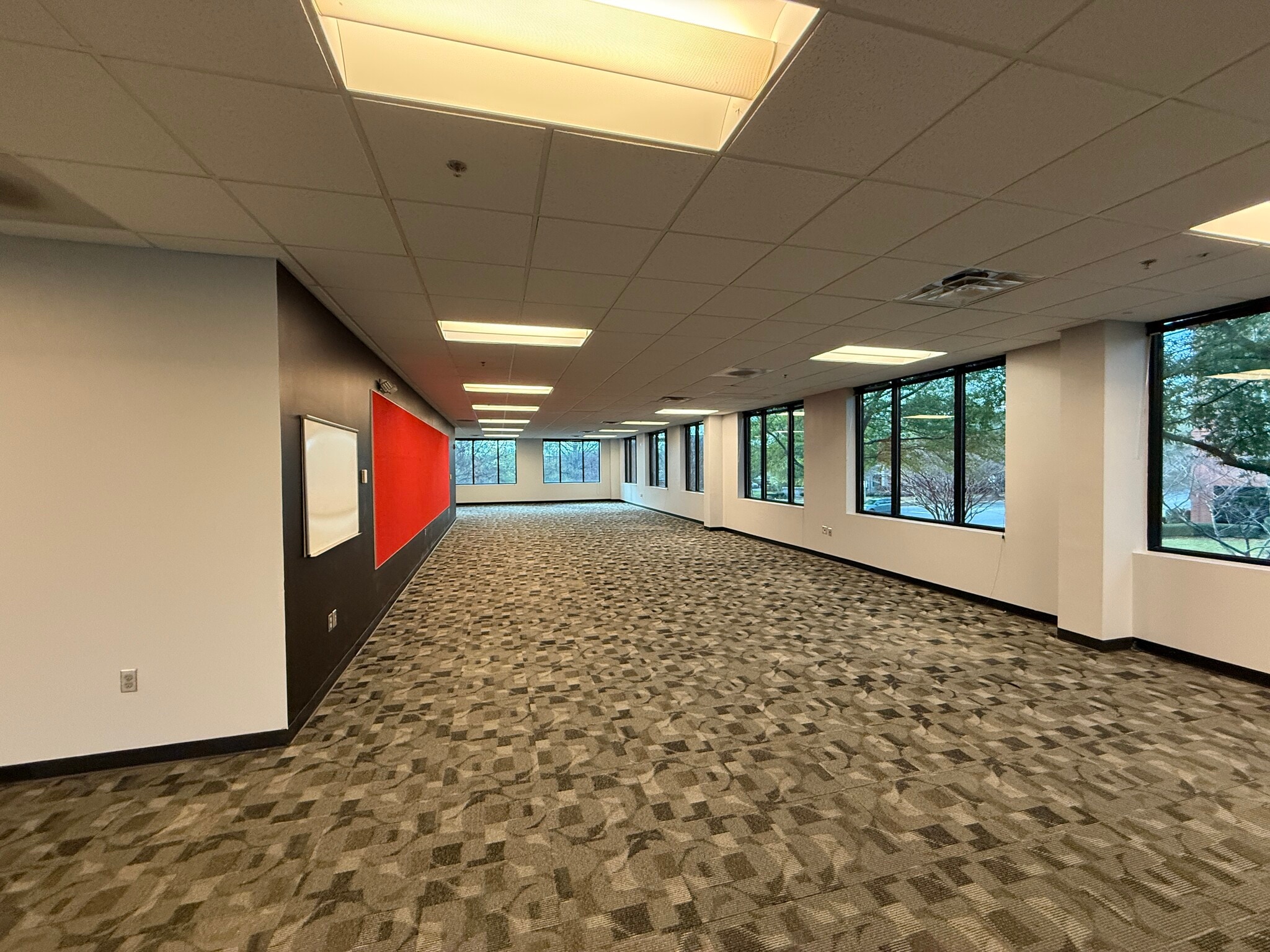 136 Fairview Rd, Mooresville, NC to rent Interior Photo- Image 1 of 10