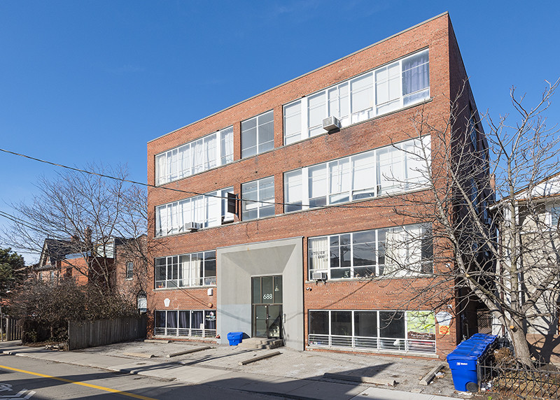 688 Richmond St W, Toronto, ON for rent - Building Photo - Image 3 of 5