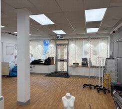 420-424 Victoria Rd, Glasgow to rent Construction Photo- Image 2 of 4