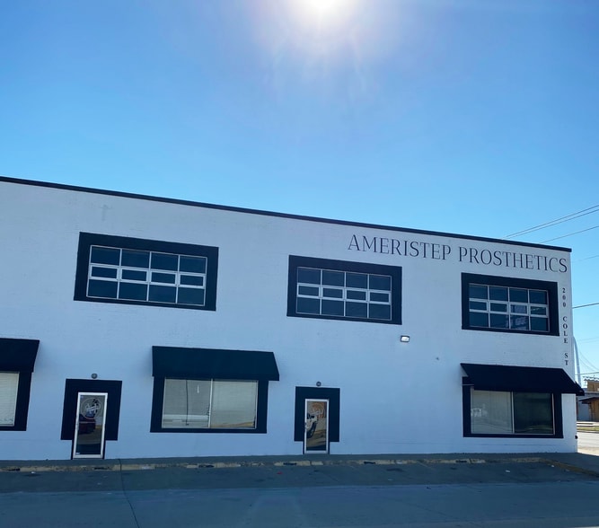 200 Cole St, Dallas, TX to rent - Building Photo - Image 2 of 5