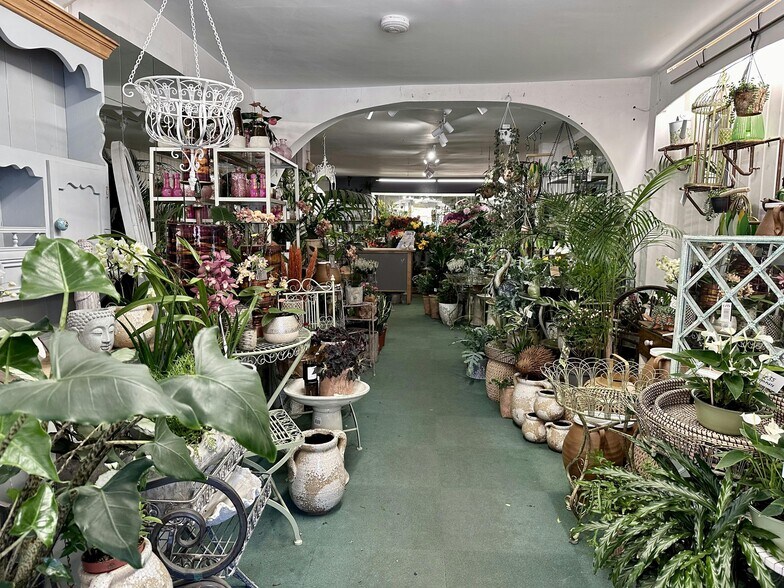 6 Upper High St, Thame for sale - Building Photo - Image 2 of 6