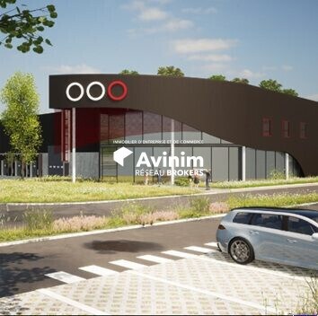 Industrial in Compans to rent - Building Photo - Image 2 of 3