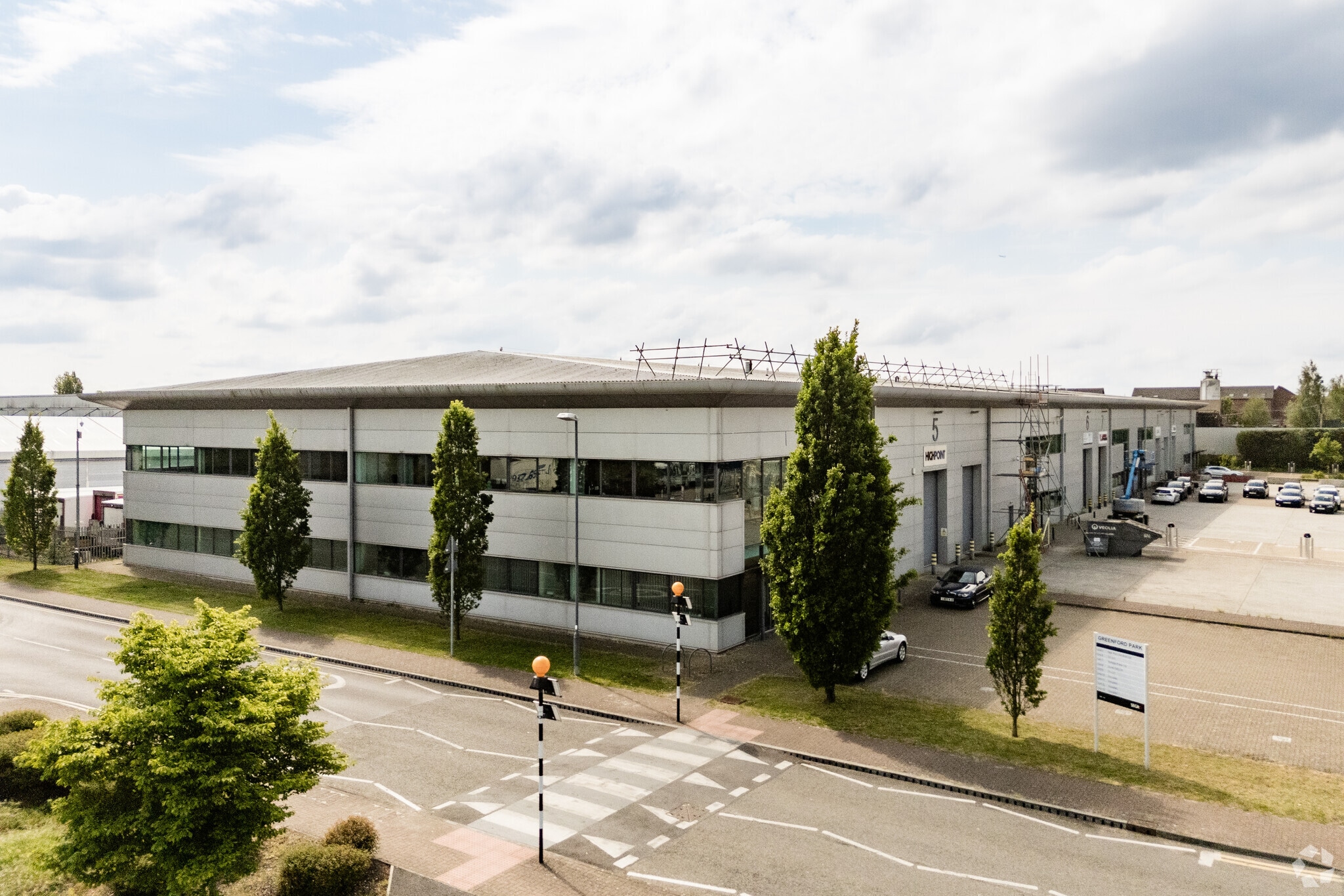 Ockham Dr, Greenford to rent Primary Photo- Image 1 of 26