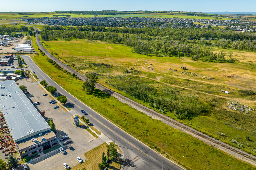 201 N Railway St, Okotoks, AB for sale - Building Photo - Image 2 of 4