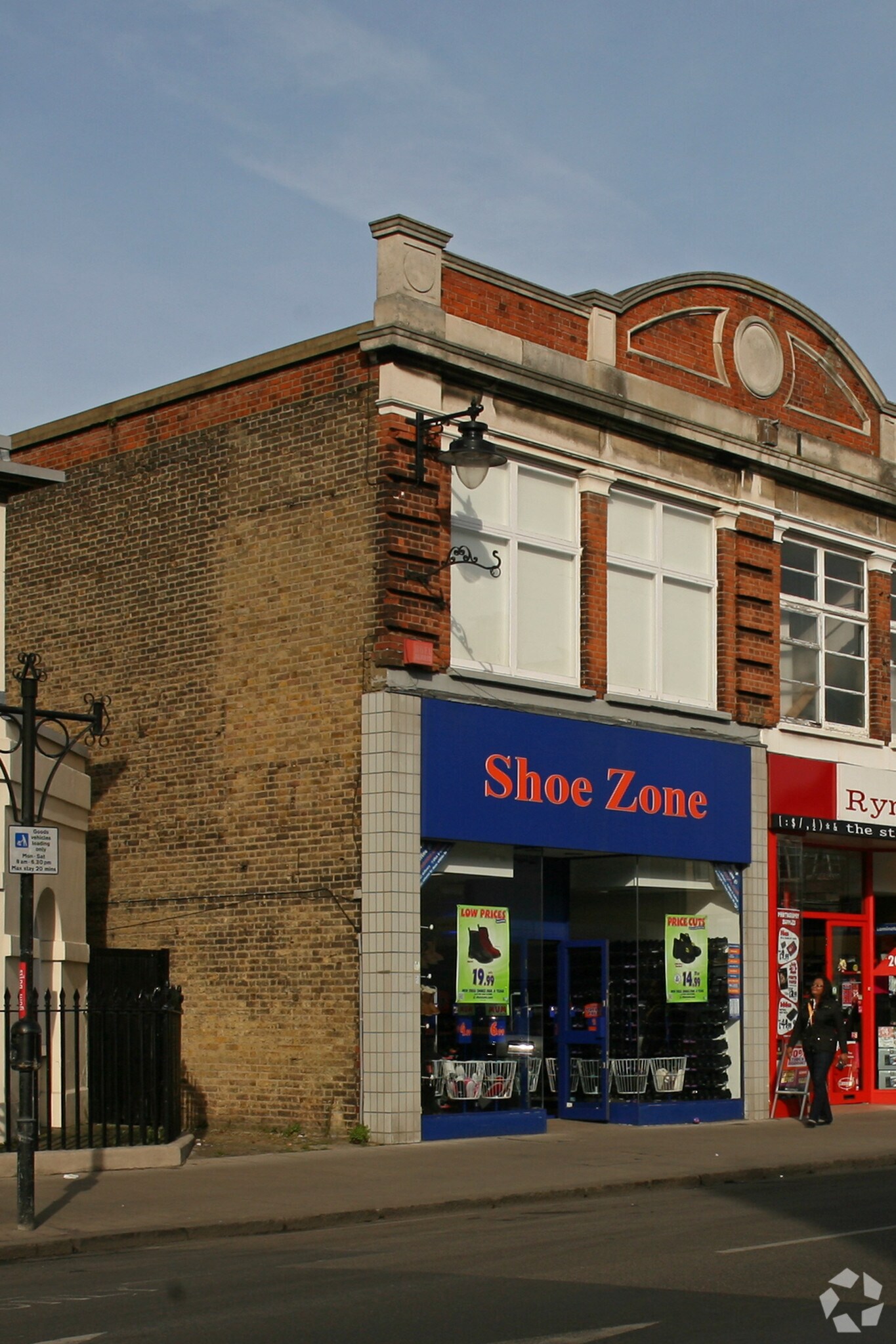 23 The Town, Enfield for sale Primary Photo- Image 1 of 1