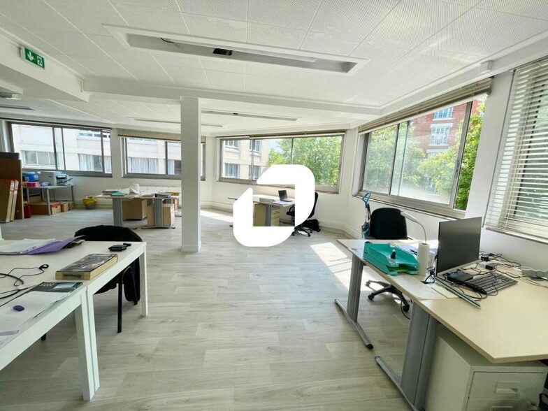 Office in Boulogne-Billancourt to rent - Interior Photo - Image 2 of 14