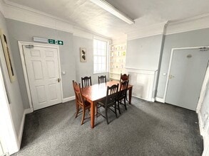 8 King St, Kings Lynn to rent Interior Photo- Image 2 of 6
