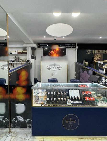 32-33 Hatton Garden, London to rent - Interior Photo - Image 2 of 6