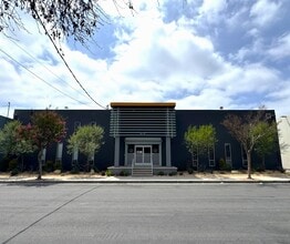 6711 Odessa Ave, Van Nuys, CA to rent Interior Photo- Image 1 of 8