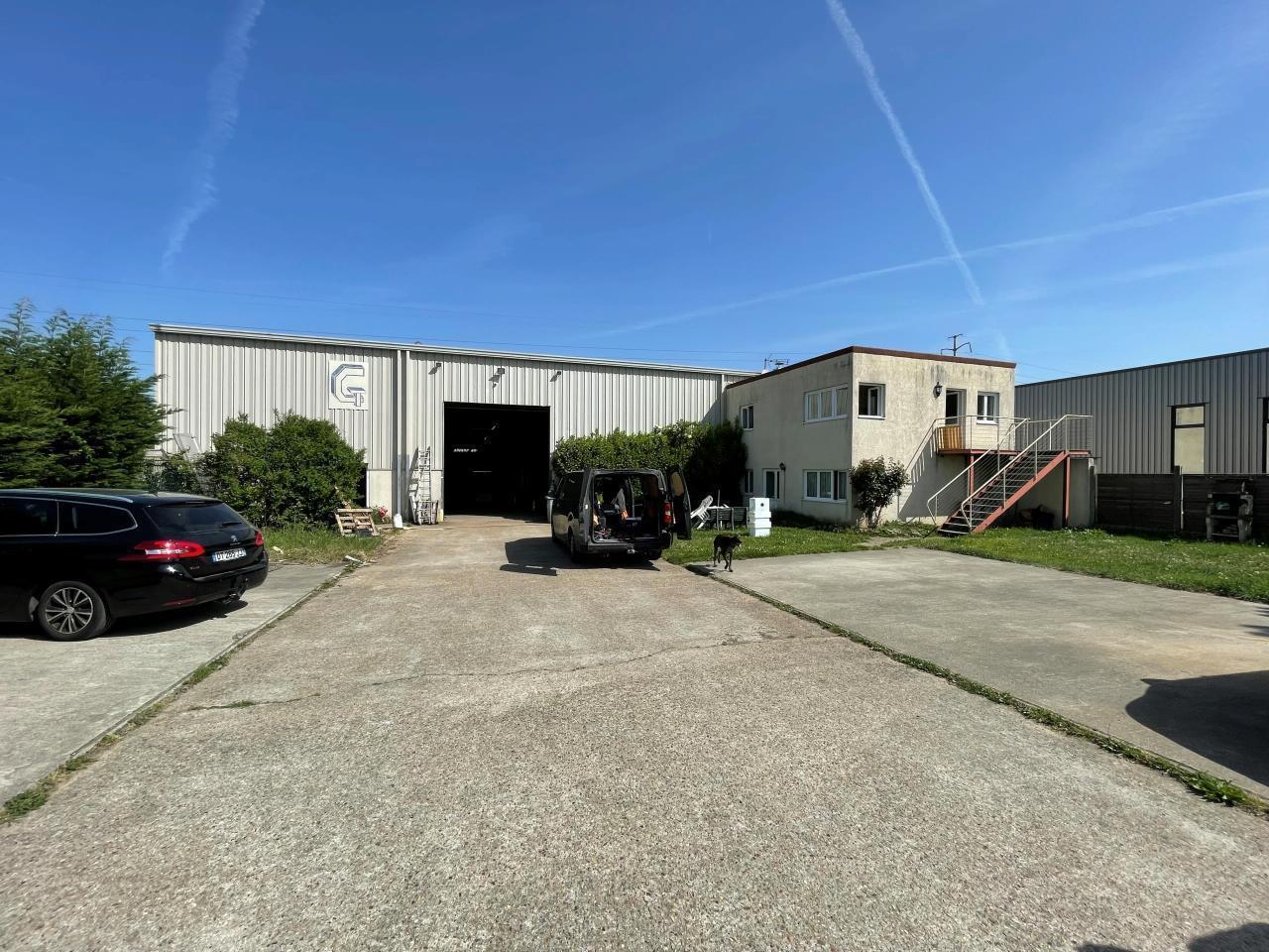 Light Industrial in Bouafle for sale Building Photo- Image 1 of 5