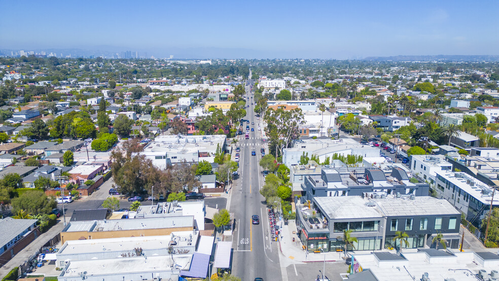 402 Rose Ave, Venice, CA for rent - Building Photo - Image 3 of 6