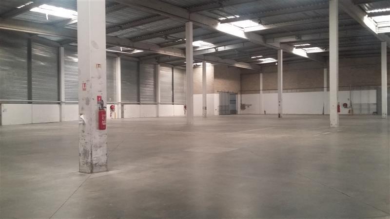 Industrial in Aulnay Sous Bois to rent - Interior Photo - Image 2 of 4