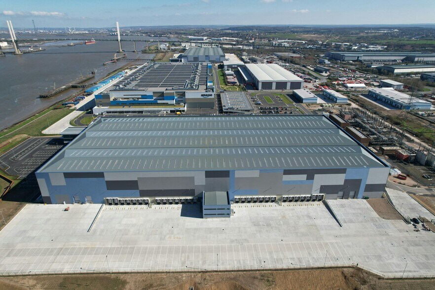 350 The Power House, Dartford to rent - Building Photo - Image 2 of 12